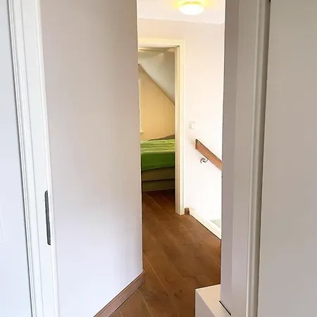 Puppenhaus, Reetdach, Sauna, Kamin, Eingezaeunt, Badewanne, Haustiere Willkommen Casa vacanze Emmelsbüll-Horsbüll