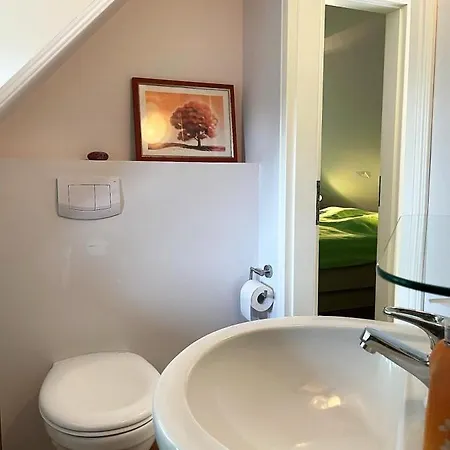 Casa vacanze Puppenhaus, Reetdach, Sauna, Kamin, Eingezaeunt, Badewanne, Haustiere Willkommen *