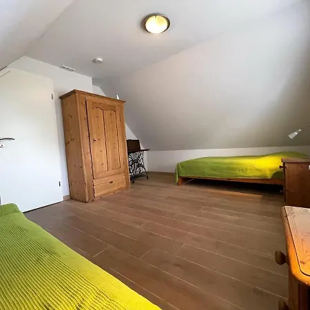 Puppenhaus, Reetdach, Sauna, Kamin, Eingezaeunt, Badewanne, Haustiere Willkommen Casa vacanze Emmelsbüll-Horsbüll