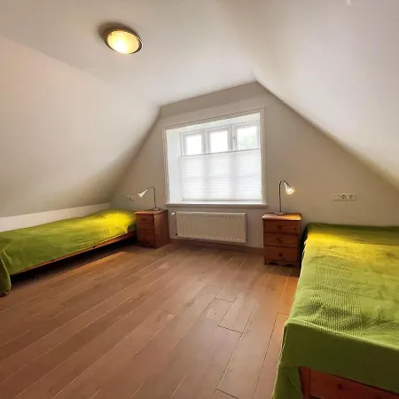 Puppenhaus, Reetdach, Sauna, Kamin, Eingezaeunt, Badewanne, Haustiere Willkommen Casa vacanze Emmelsbüll-Horsbüll